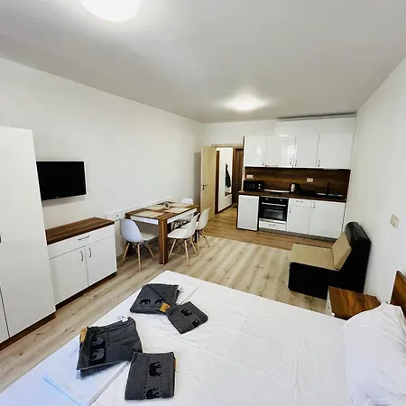 студиа тутхон Apartment *