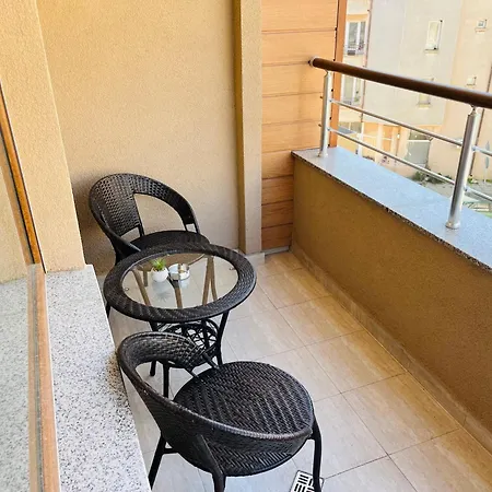студиа тутхон Apartment Pomorie