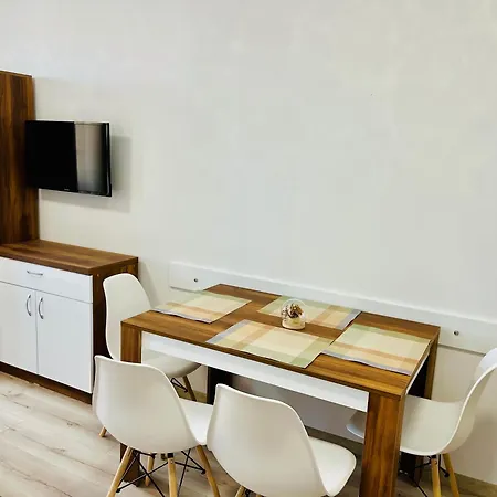 тутхон Apartamento *