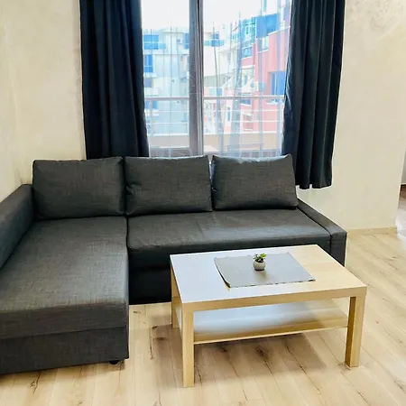 Apartamento тутхон